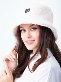 Панама меховая "Улыбка", молочная